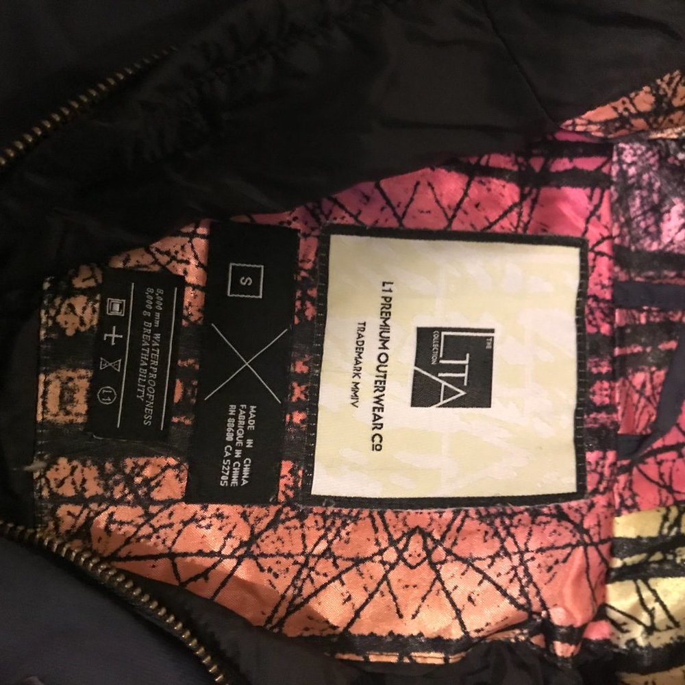Women's Ski/Snowboard Jacket - Picture 3 of 4